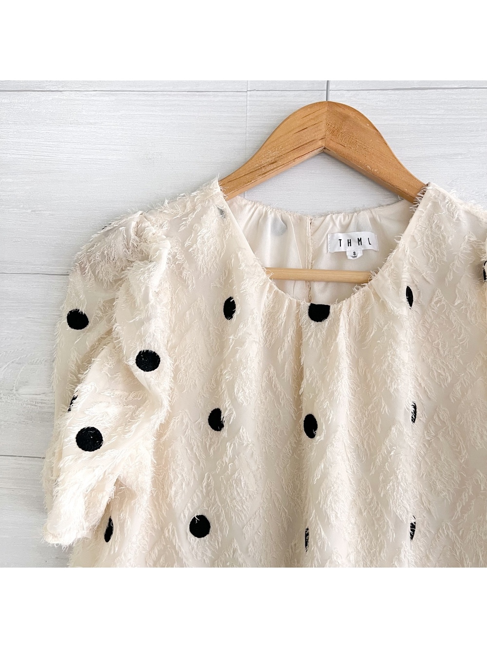 THML Ivory Black Polka Dot Textured Puff Sleeve Blouse Top Womens S - Picture 3 of 7